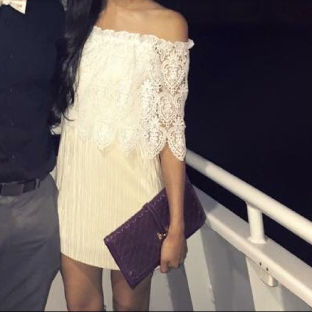 Off the shoulder dress // homecoming or new years